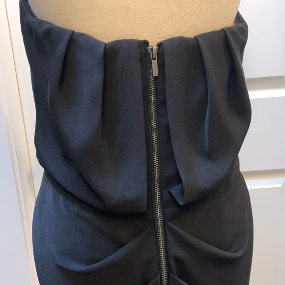 GUESS - Picture 7 of 13